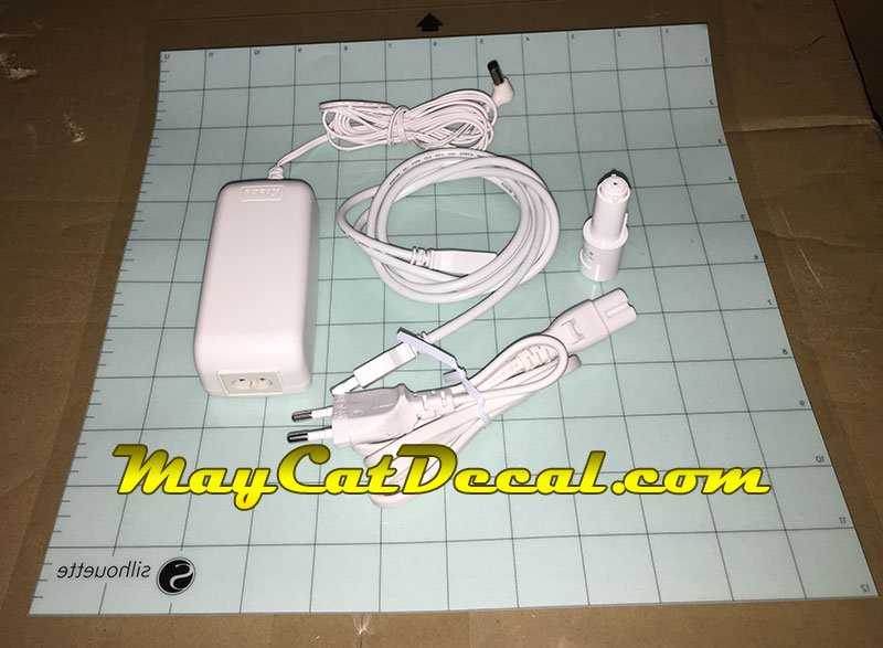 Phụ kiện kèm theo của máy Cameo 3