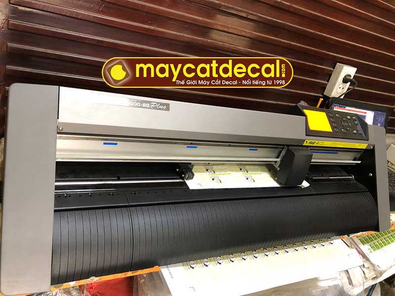 Máy cắt decal Graphtec CE6000-60 Plus cắt đứt vật liệu dễ dàng