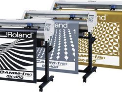 Máy cắt decal Roland