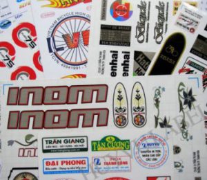 Decal nhựa tổng hợp